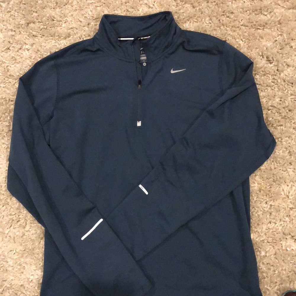 Nike pullover